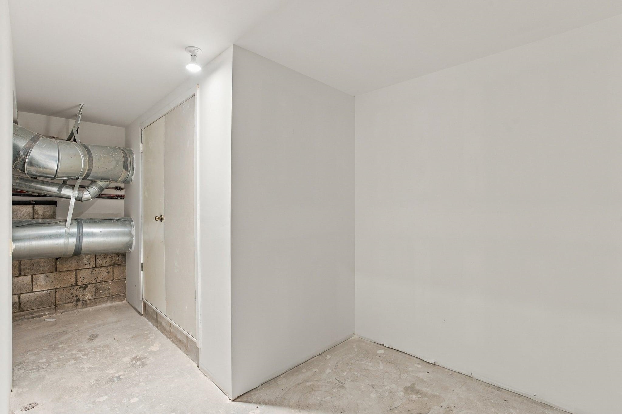 1004 Lanny Lane