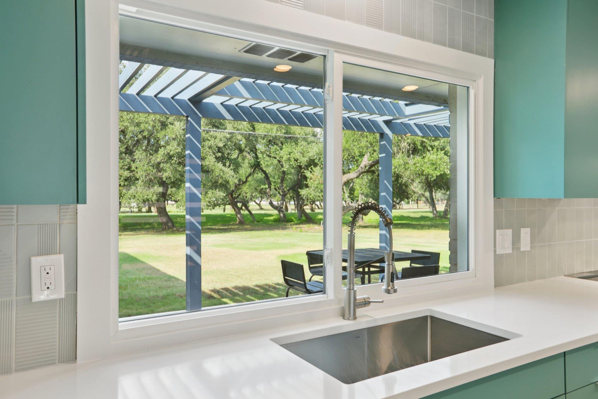 8704 Balcones Club DR