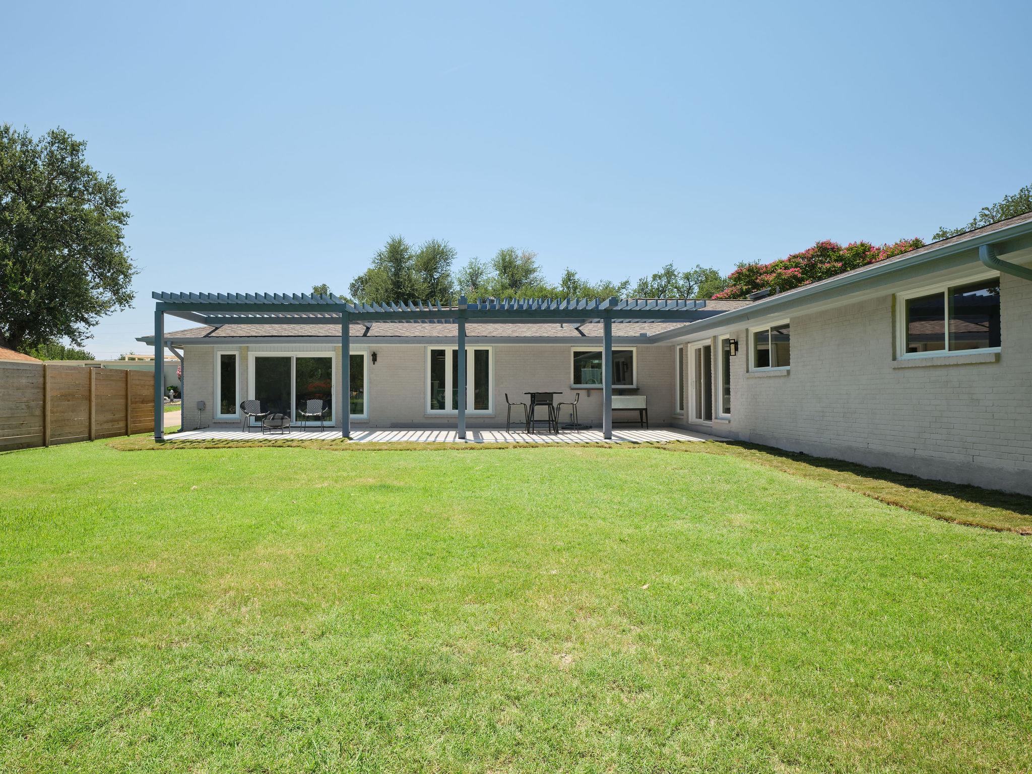 8704 Balcones Club DR