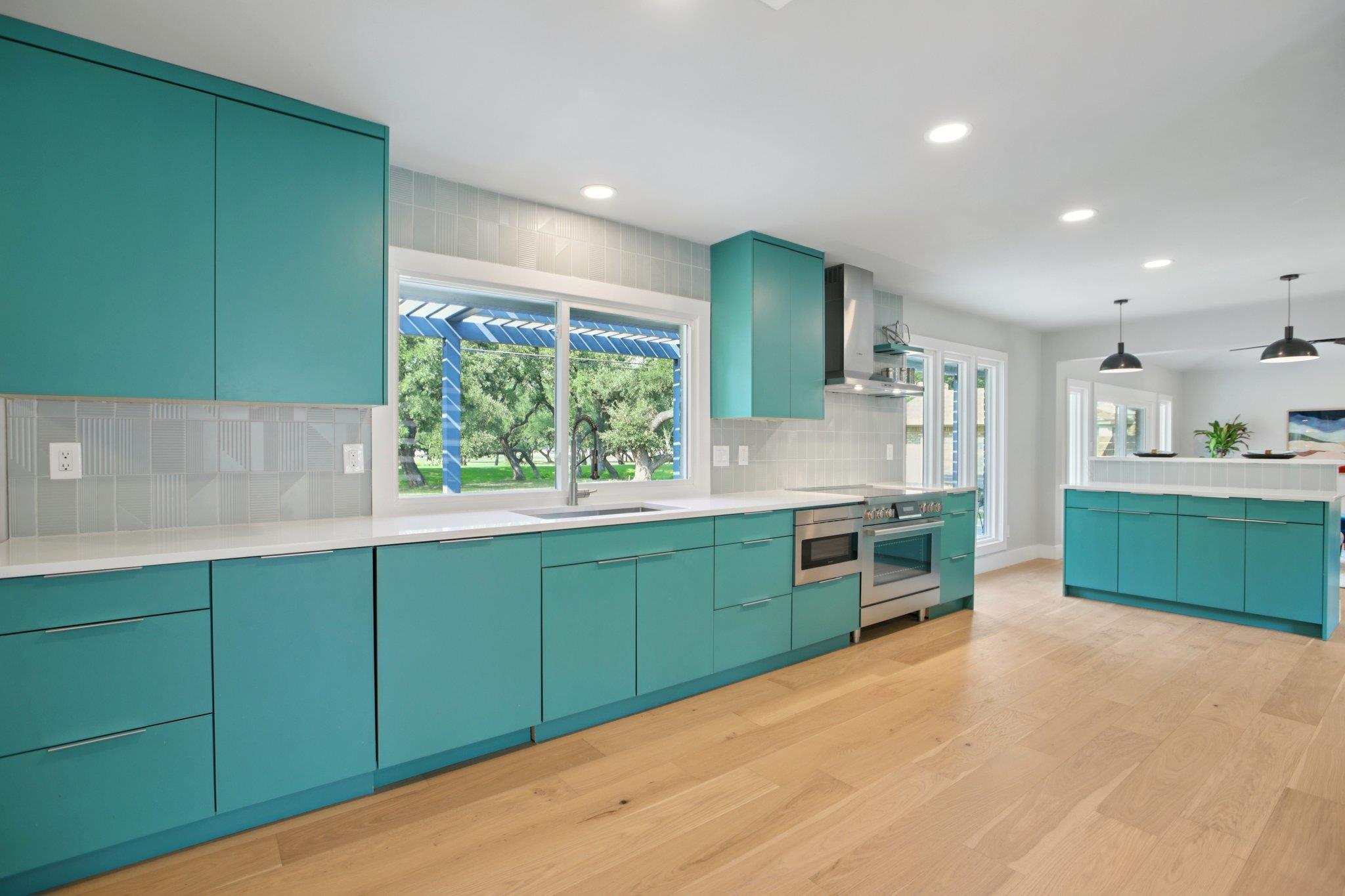 8704 Balcones Club DR