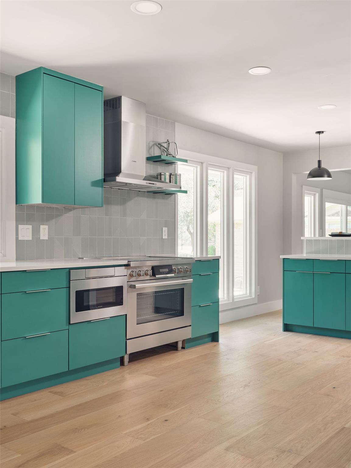 8704 Balcones Club DR