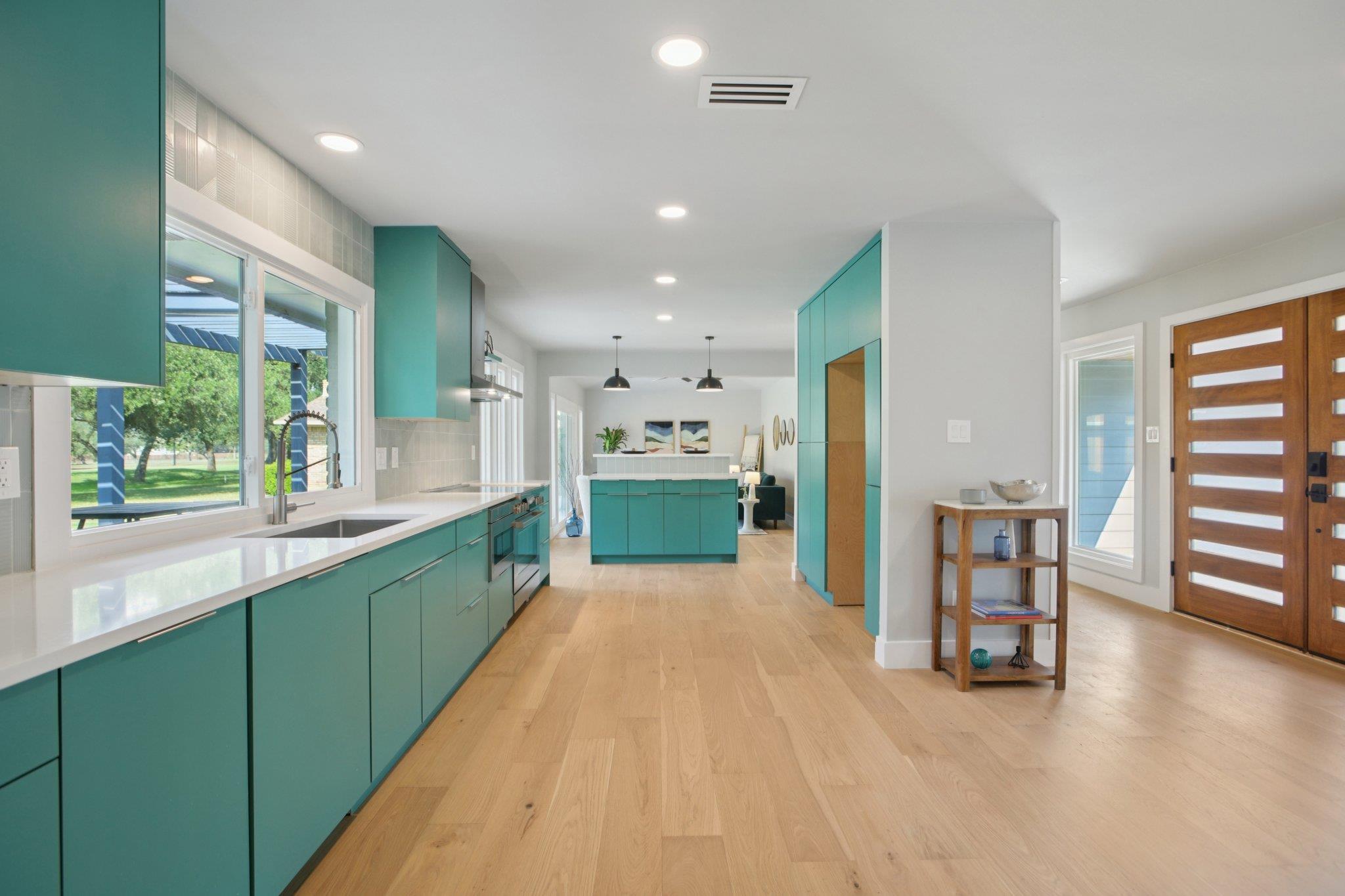 8704 Balcones Club DR