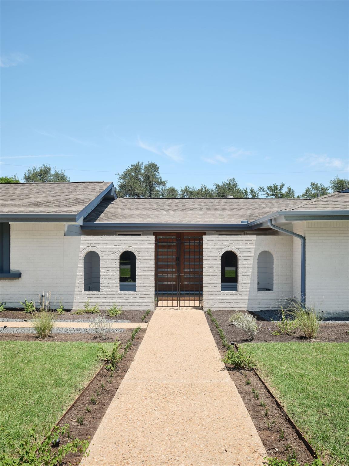 8704 Balcones Club DR