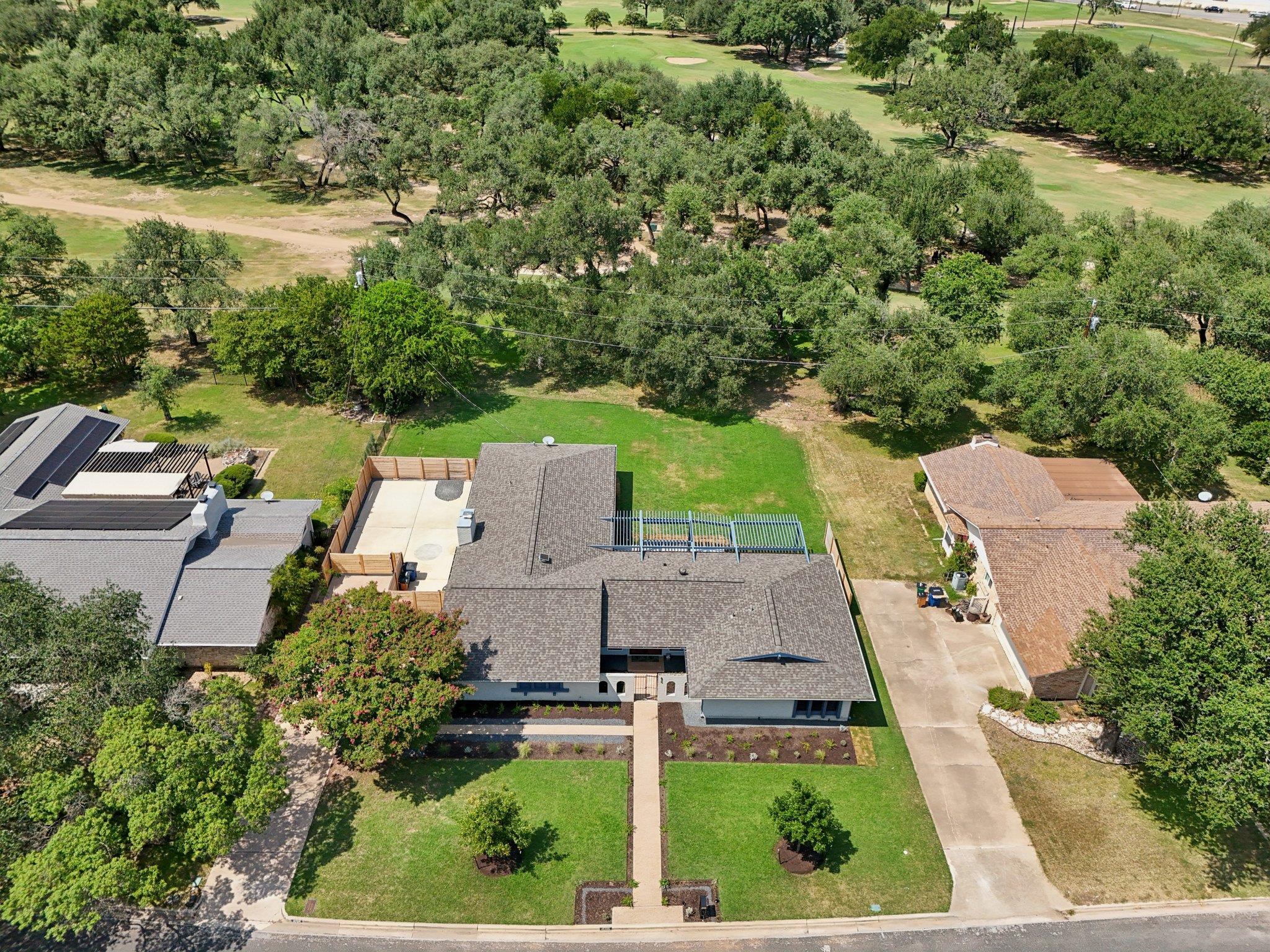 8704 Balcones Club DR