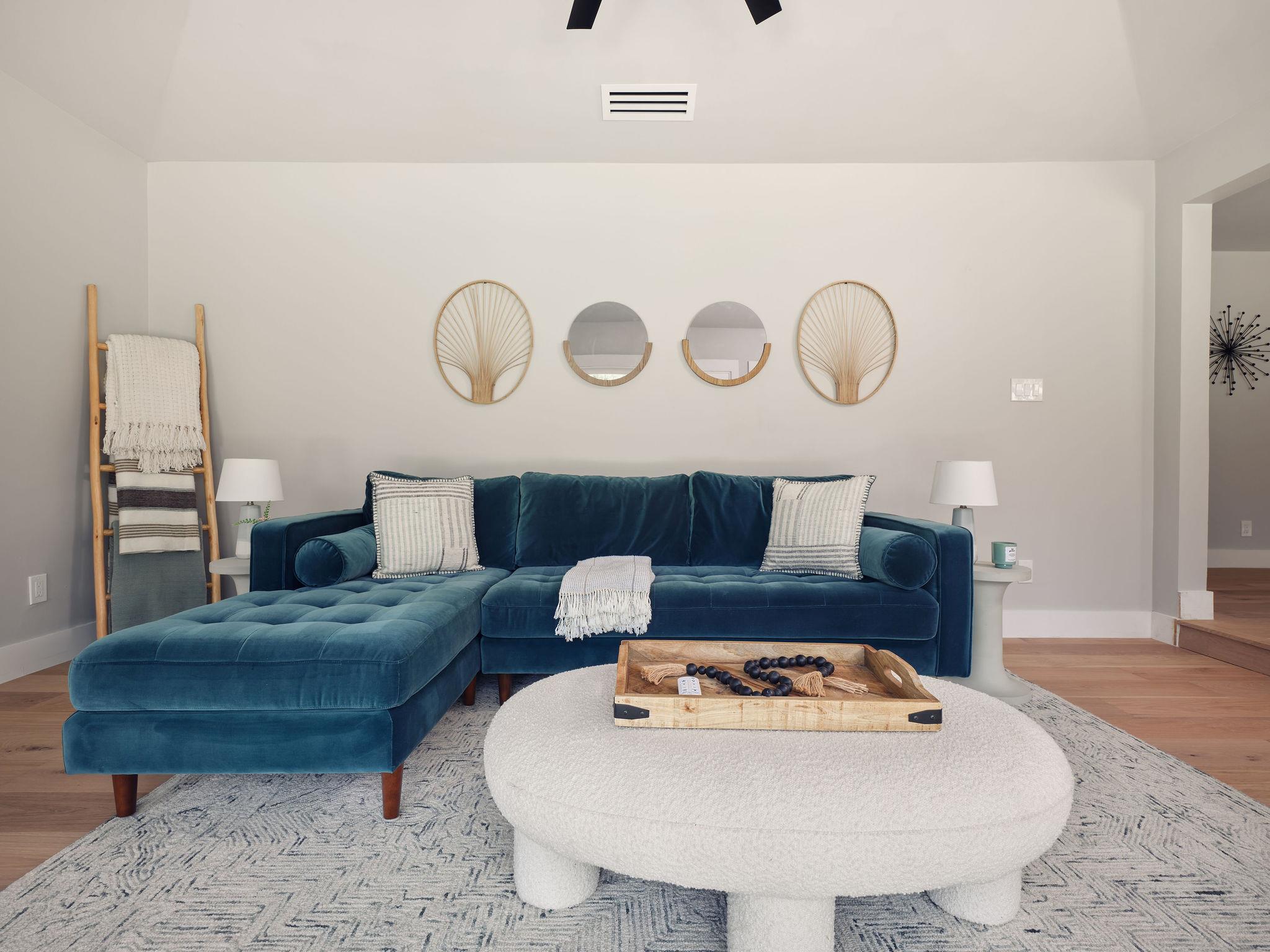 8704 Balcones Club DR