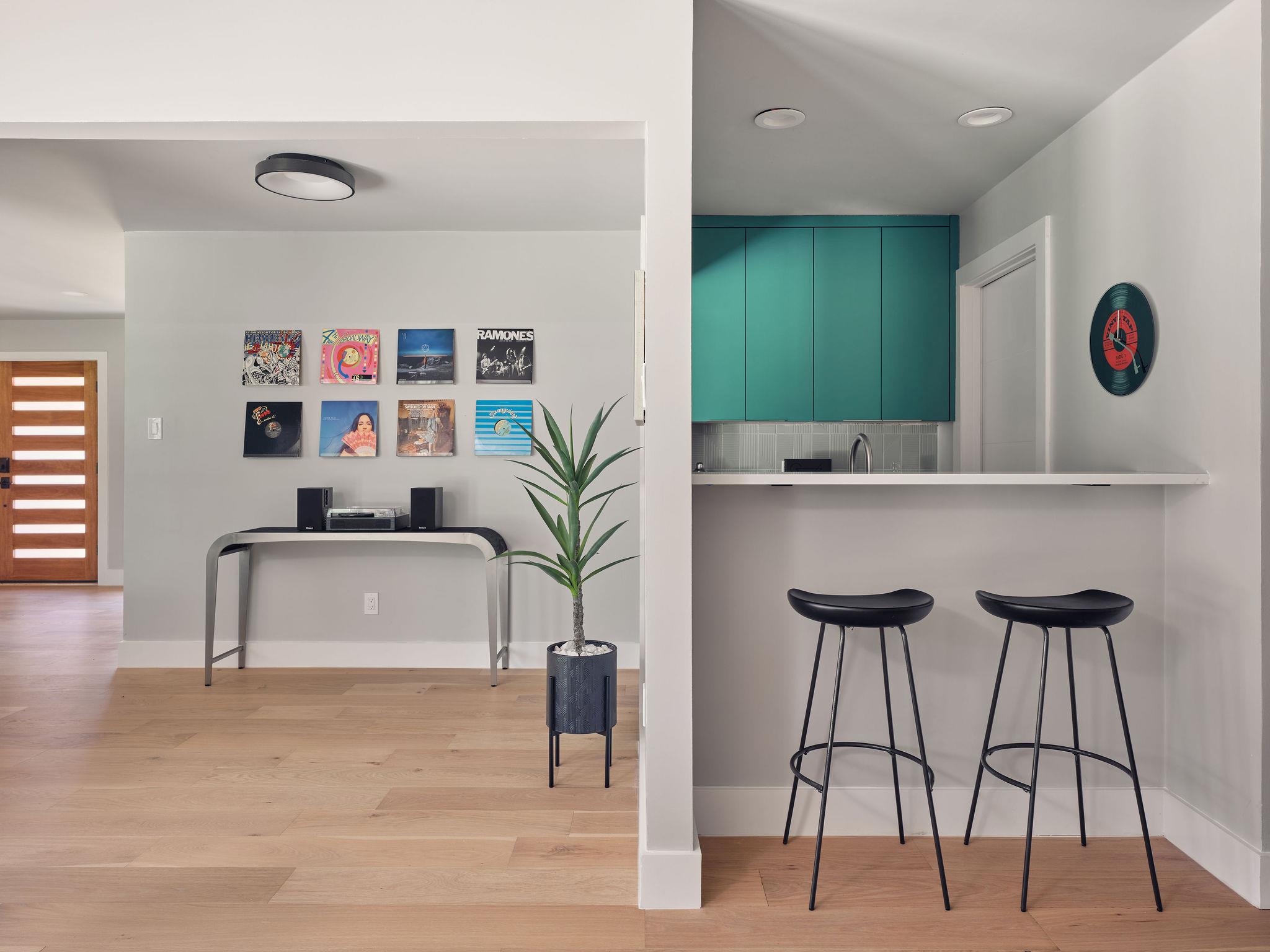 8704 Balcones Club DR