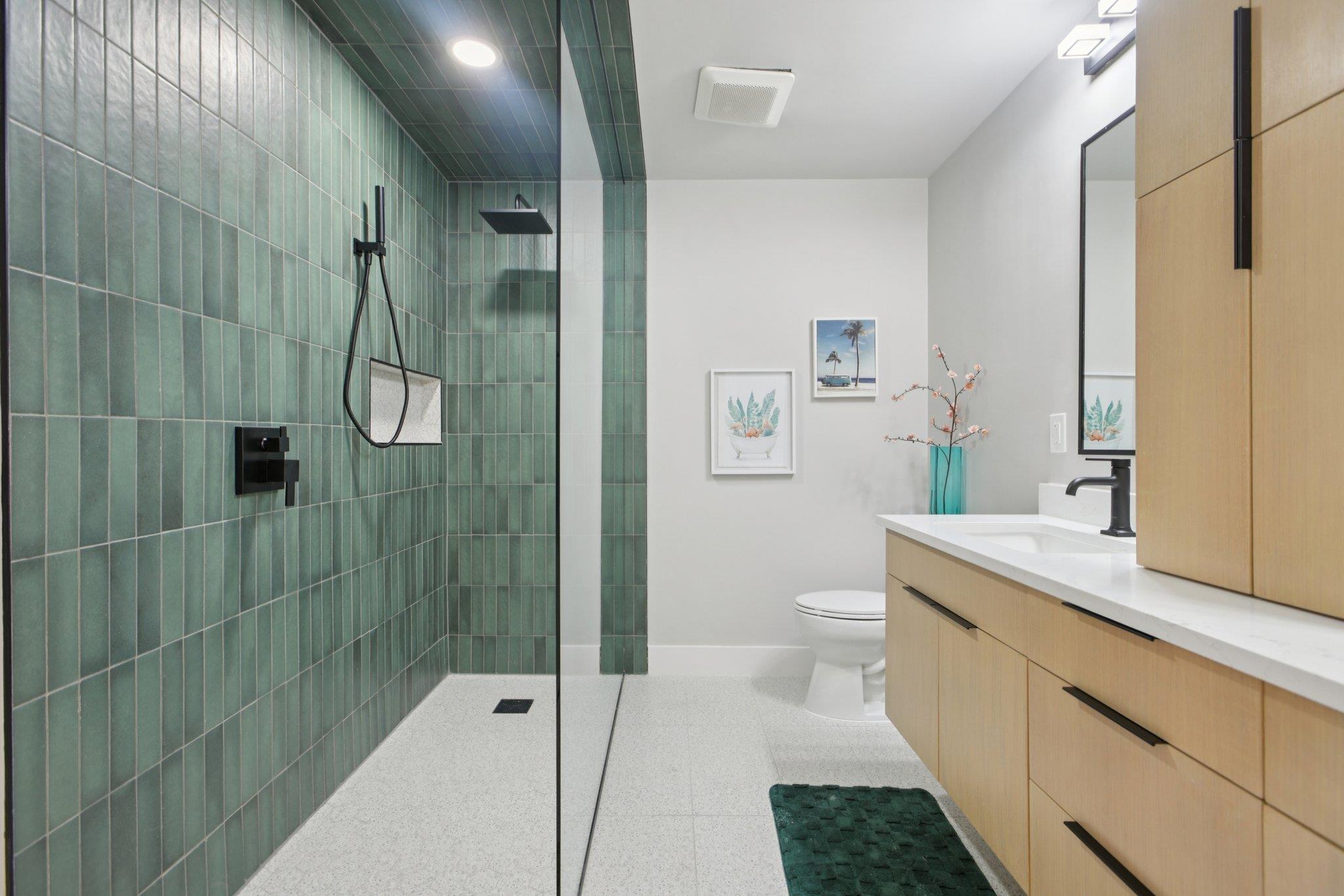 8704 Balcones Club DR