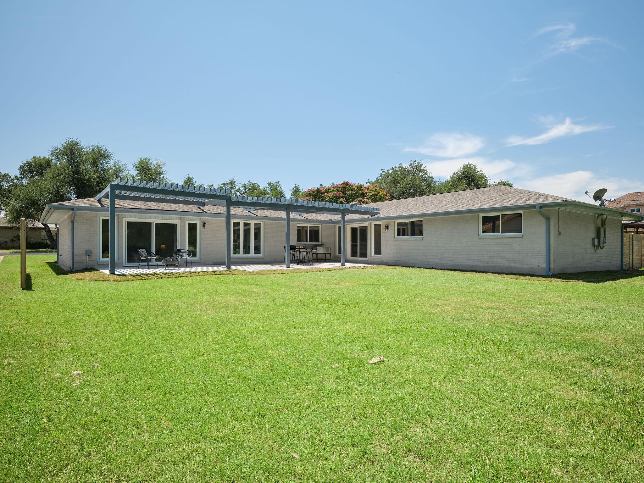8704 Balcones Club DR