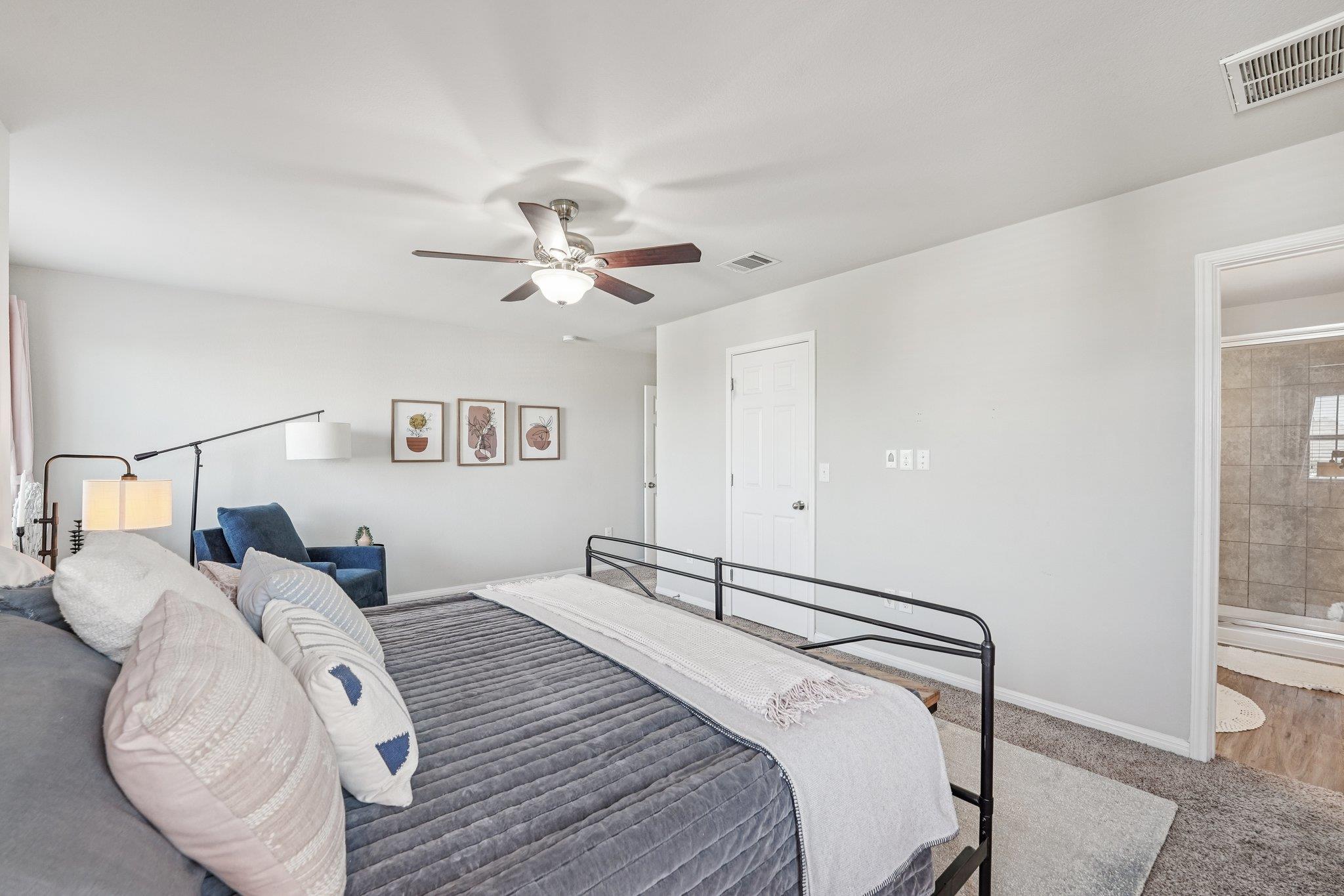 528 Twisted Oaks LN