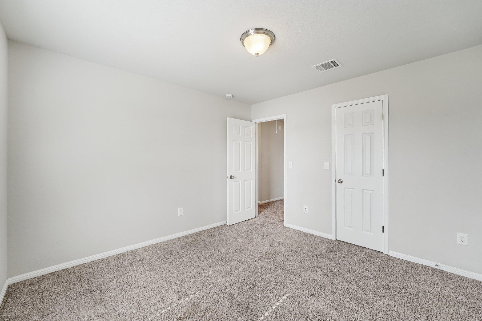 528 Twisted Oaks LN