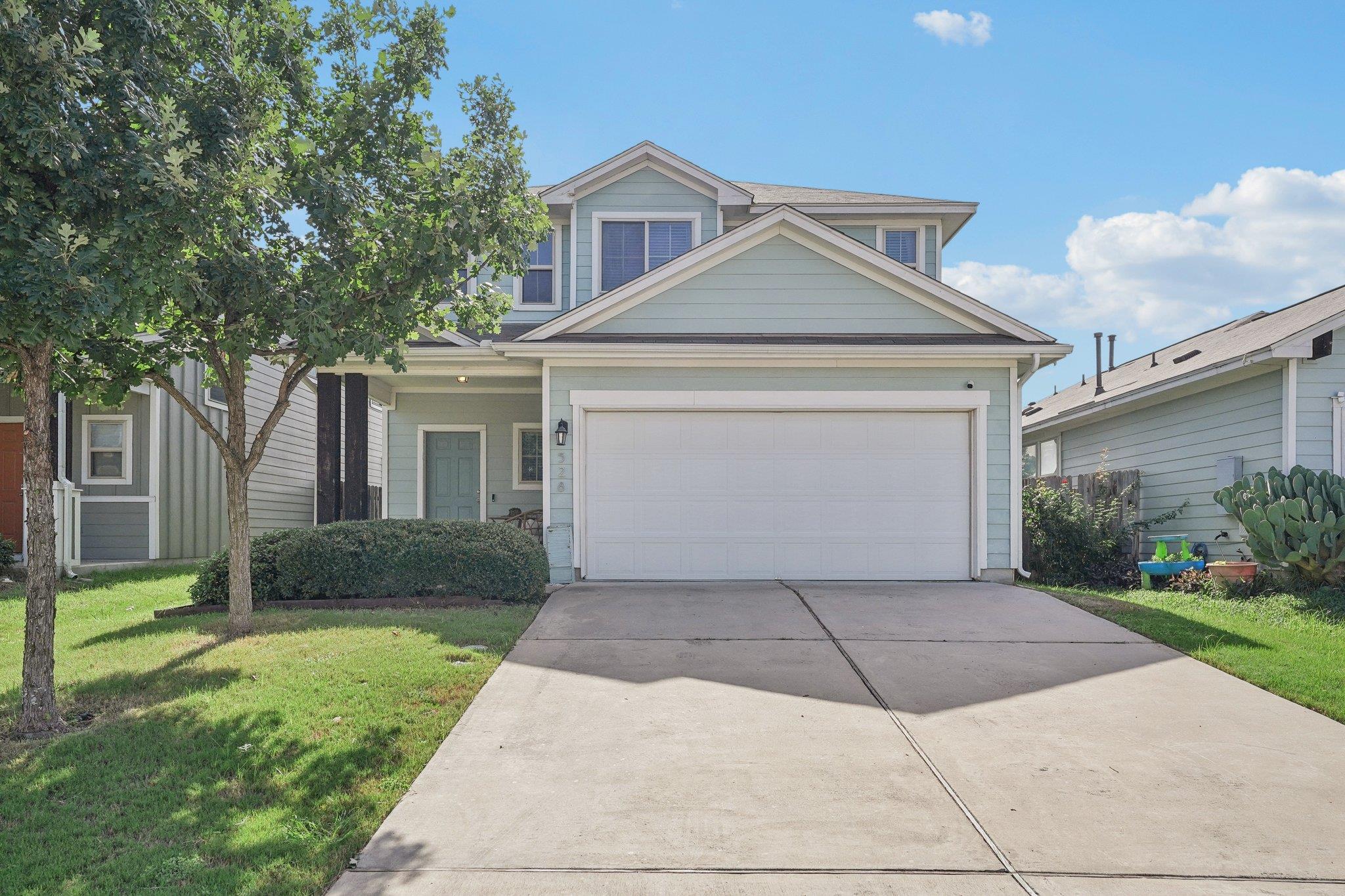 528 Twisted Oaks LN
