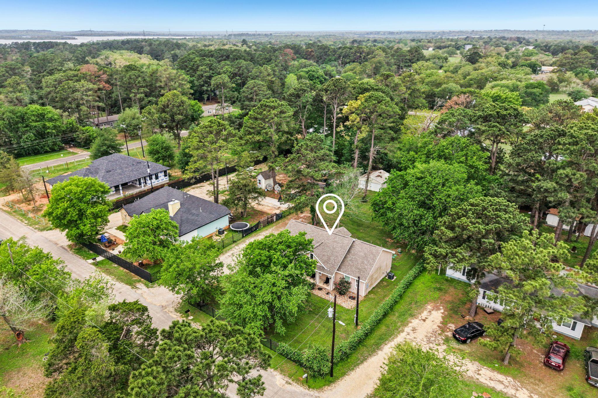 112 Twin Lakes LN
