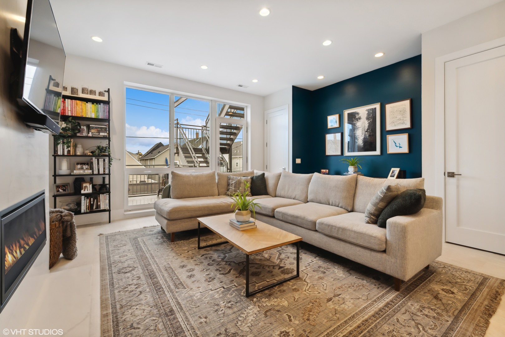 1848 N California Avenue Unit: 2