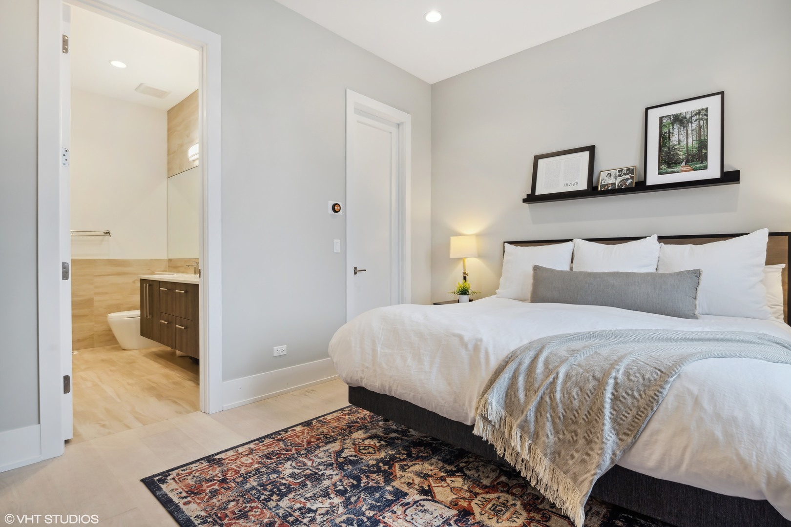 1848 N California Avenue Unit: 2