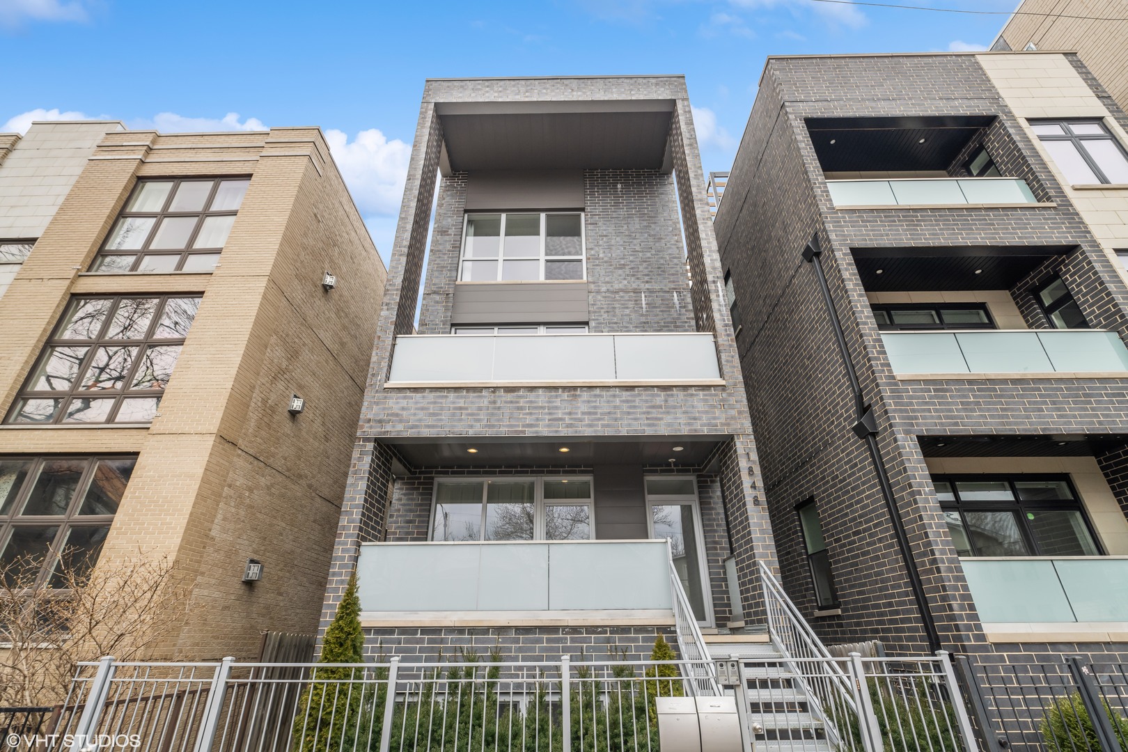 1848 N California Avenue Unit: 2