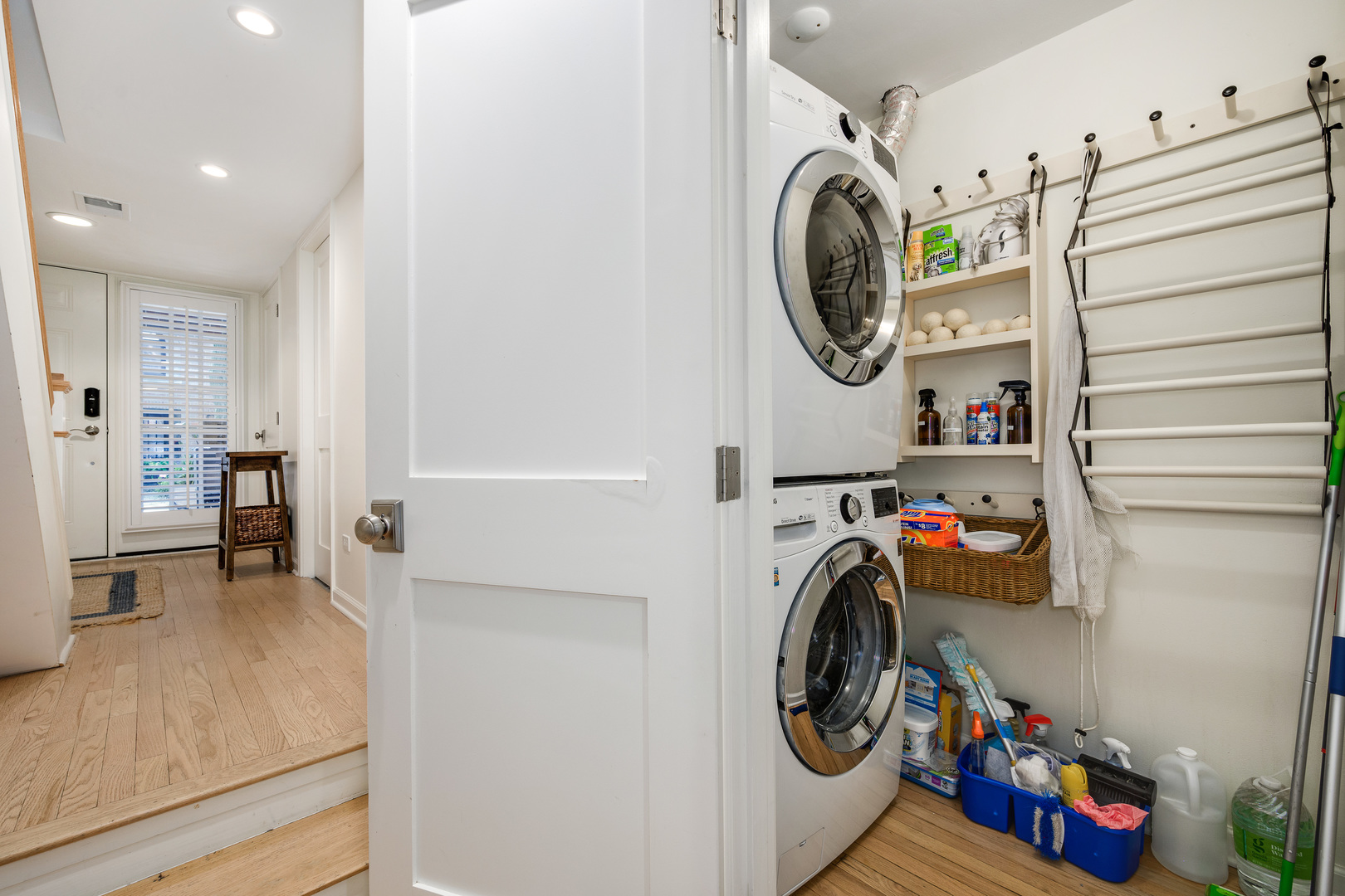 1648 N Burling Street Unit: D