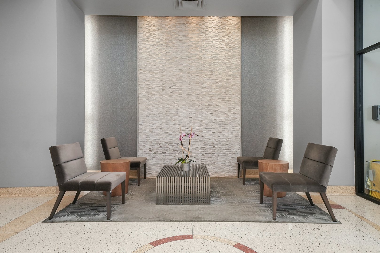 435 W Erie Street Unit: 1001