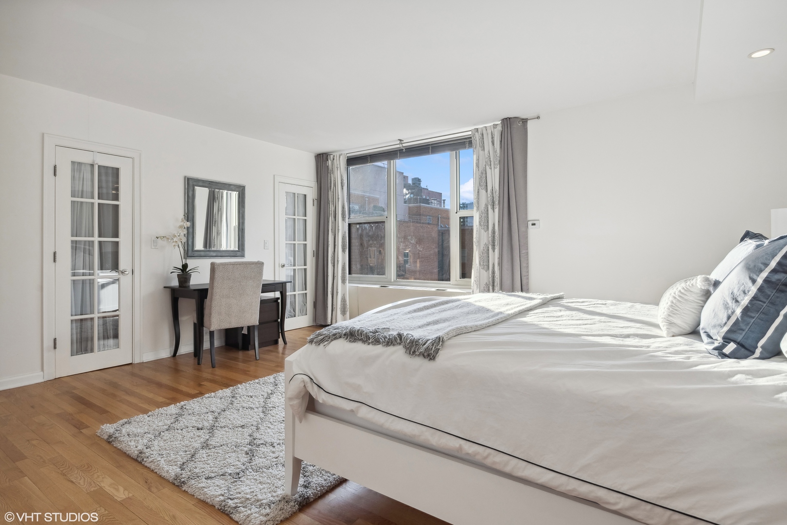 1325 N STATE Parkway Unit: 15F