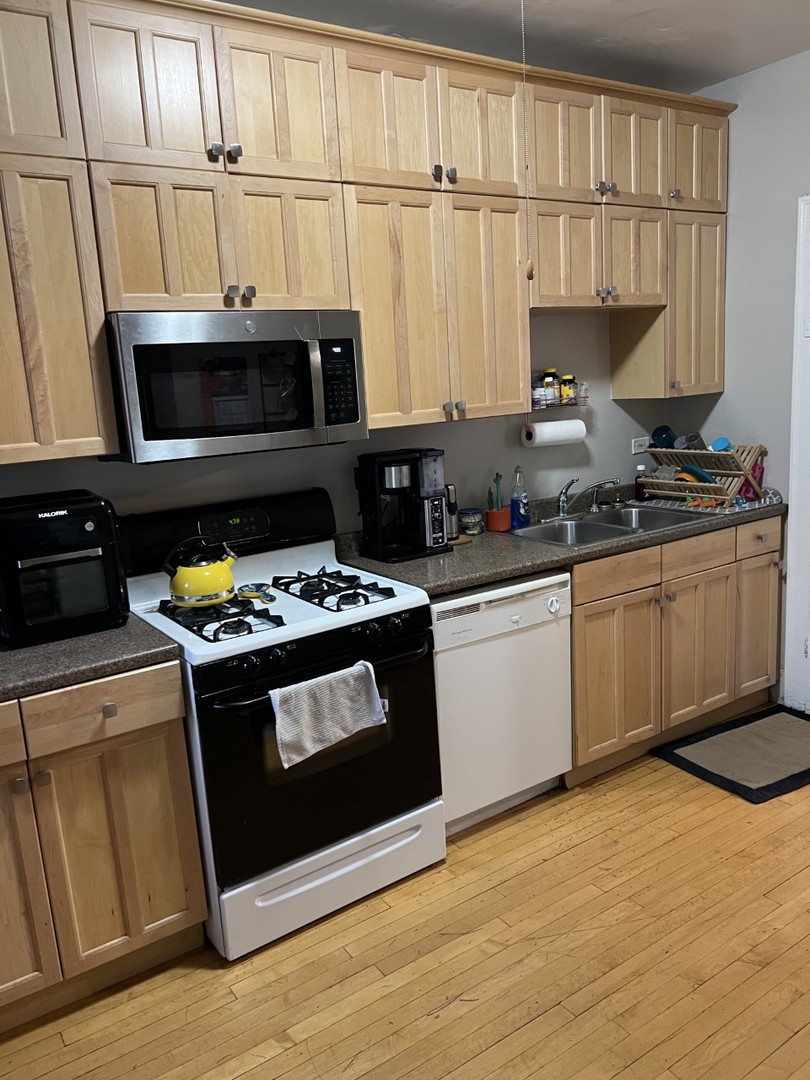 1408 W WARNER Avenue Unit: 1W