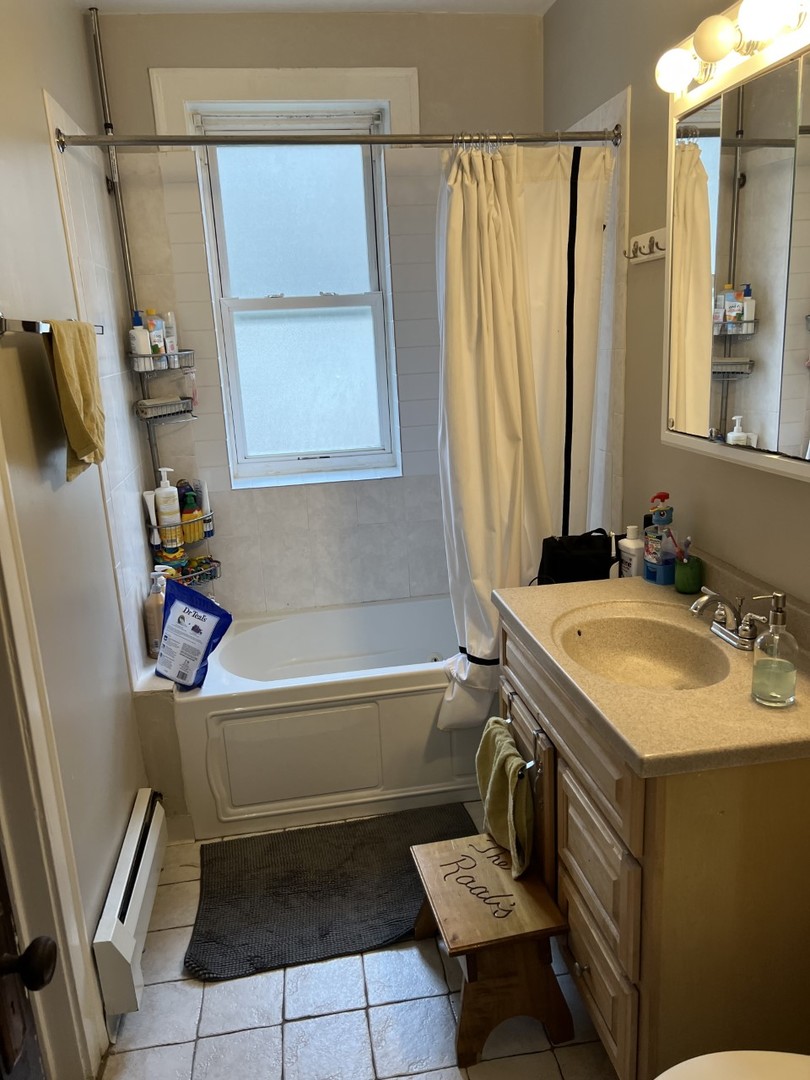 1408 W WARNER Avenue Unit: 1W
