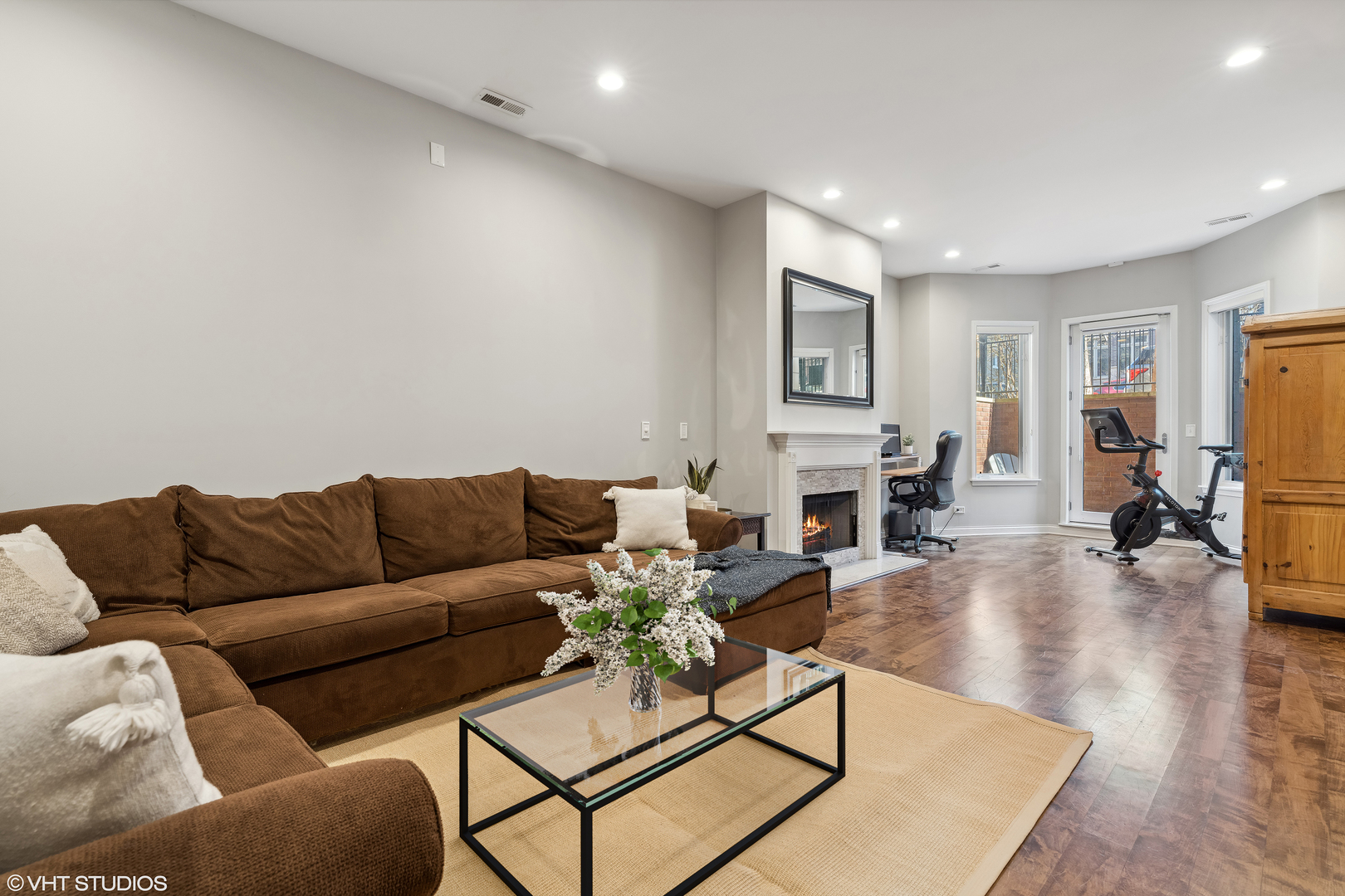 952 N Wolcott Avenue Unit: 1