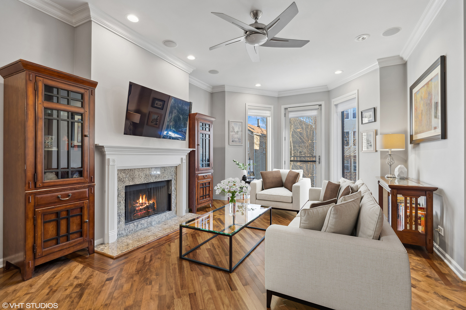 952 N Wolcott Avenue Unit: 1