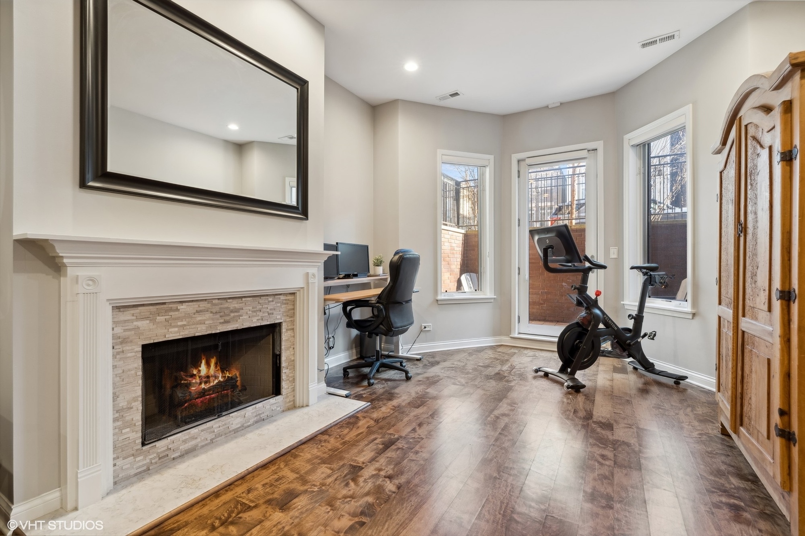 952 N Wolcott Avenue Unit: 1