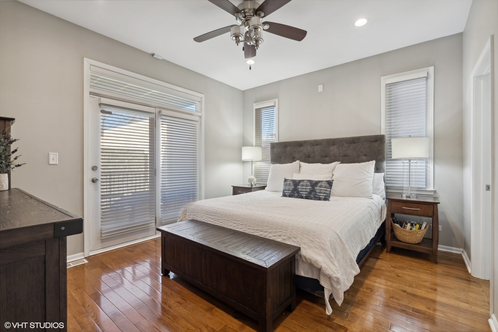 952 N Wolcott Avenue Unit: 1