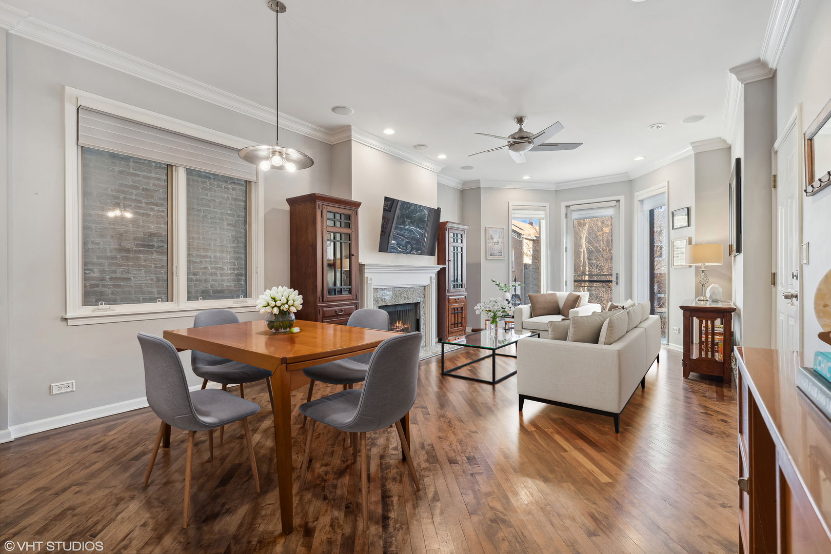952 N Wolcott Avenue Unit: 1