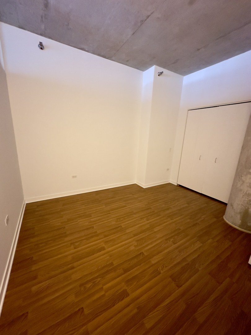 720 N Larrabee Street Unit: 1402
