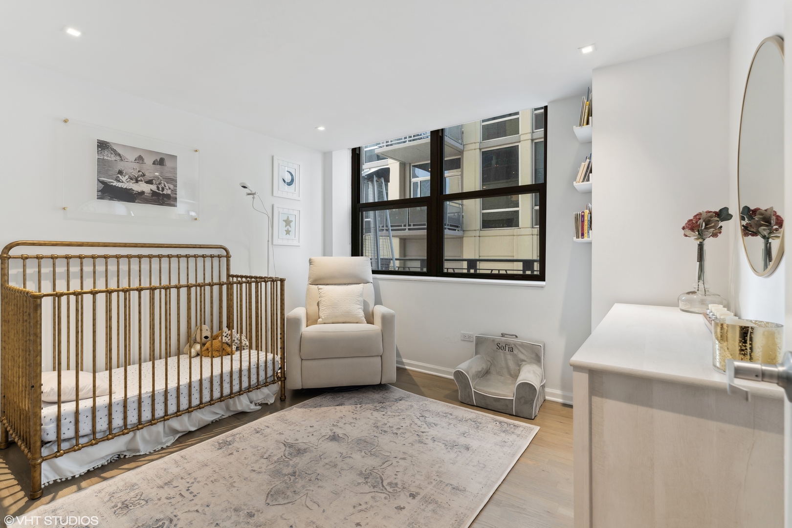 758 N Larrabee Street Unit: 524