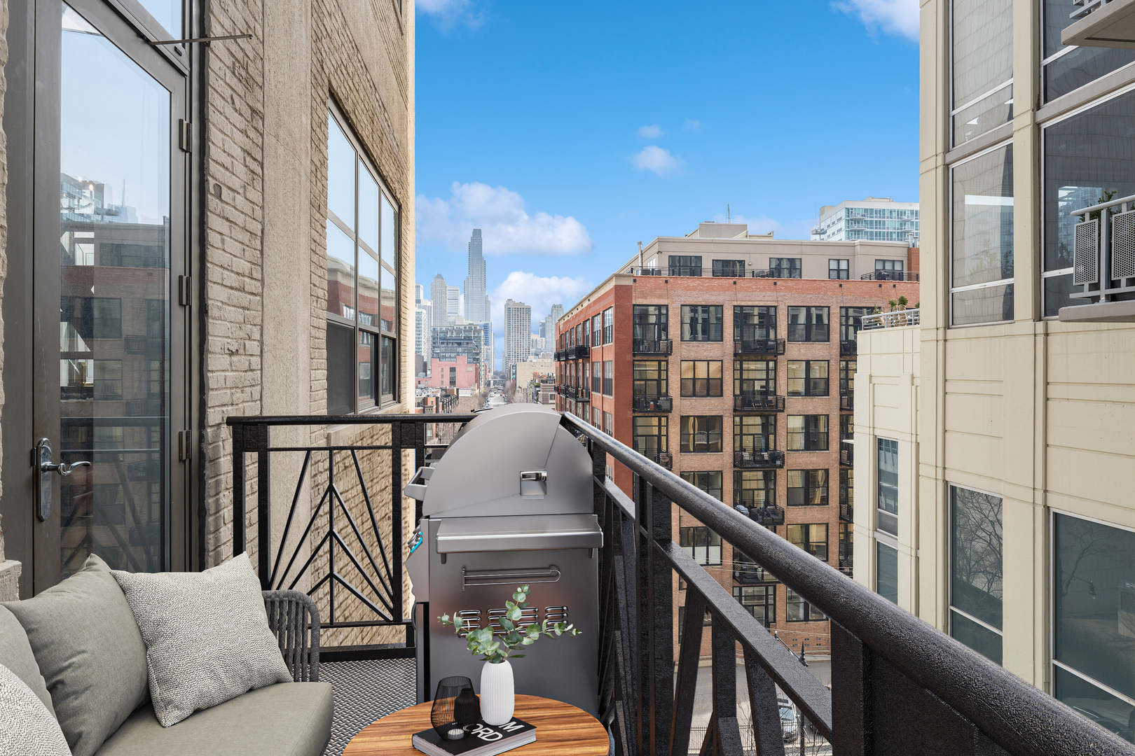 758 N Larrabee Street Unit: 524