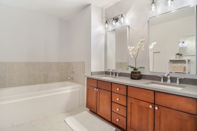 758 N Larrabee Street Unit: 524