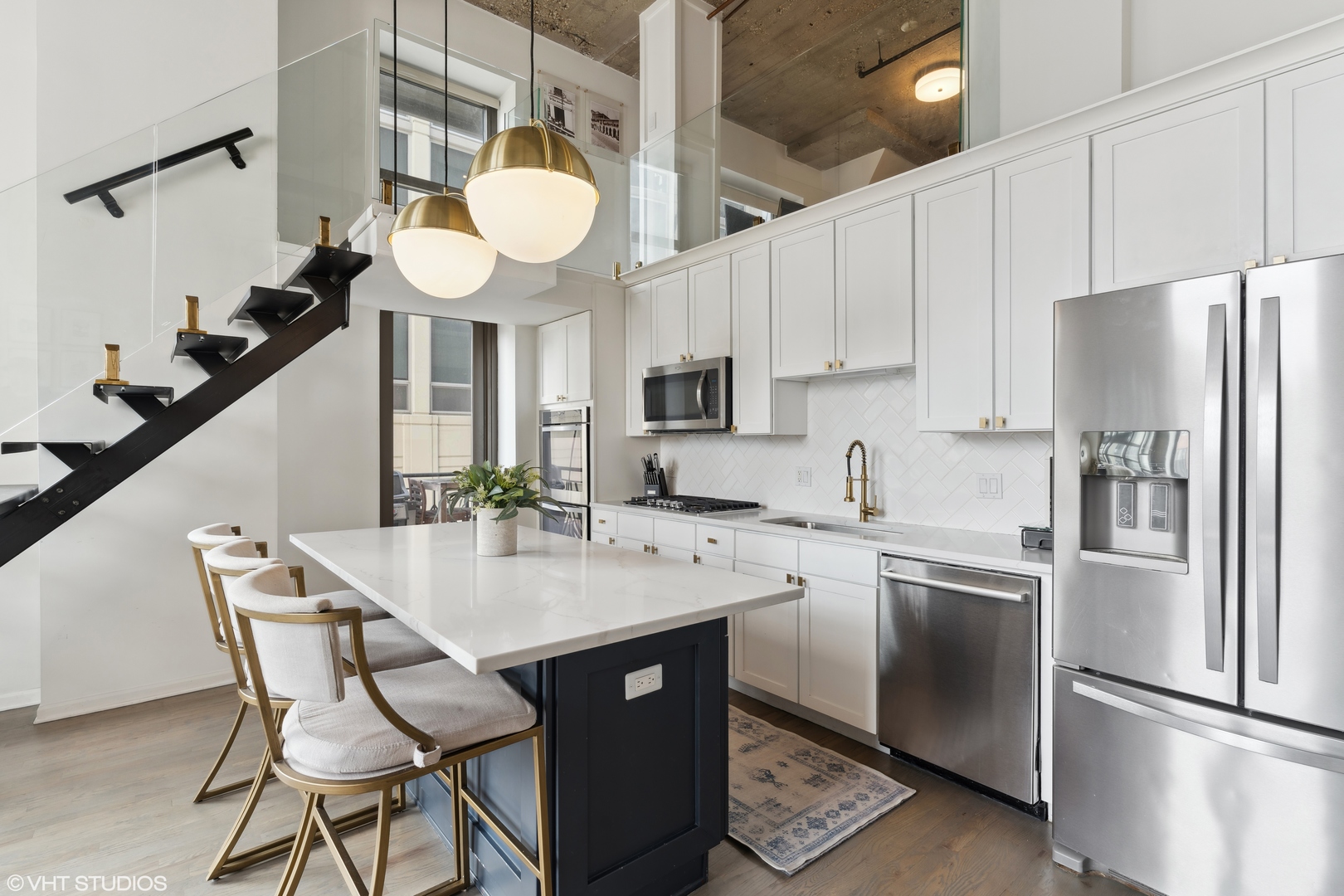 758 N Larrabee Street Unit: 524