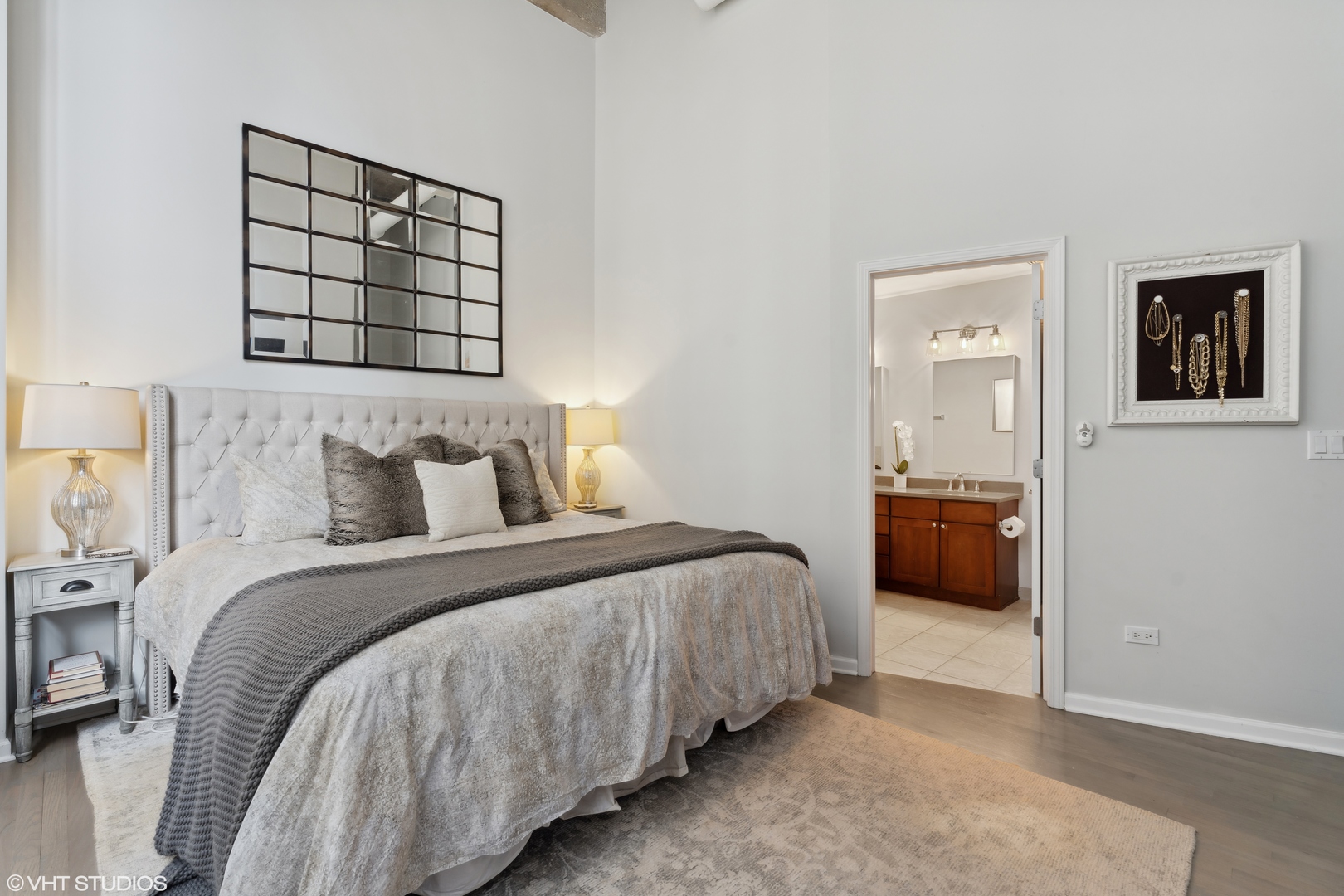 758 N Larrabee Street Unit: 524