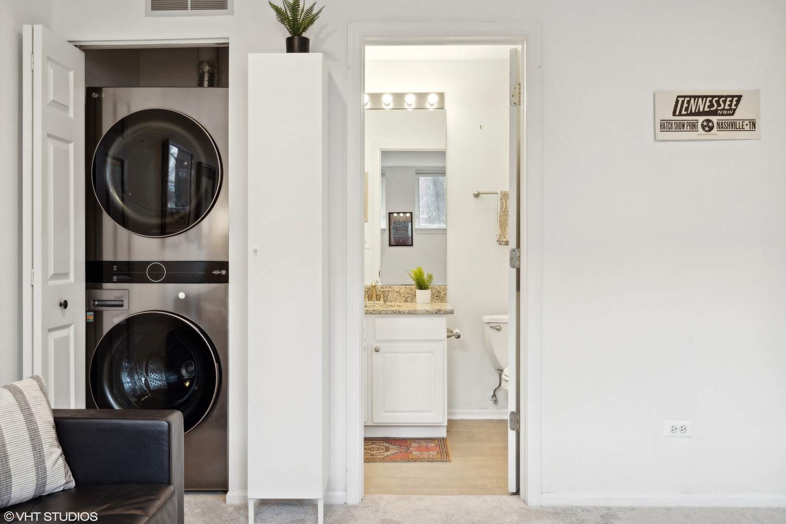 3258 N HAMLIN Avenue