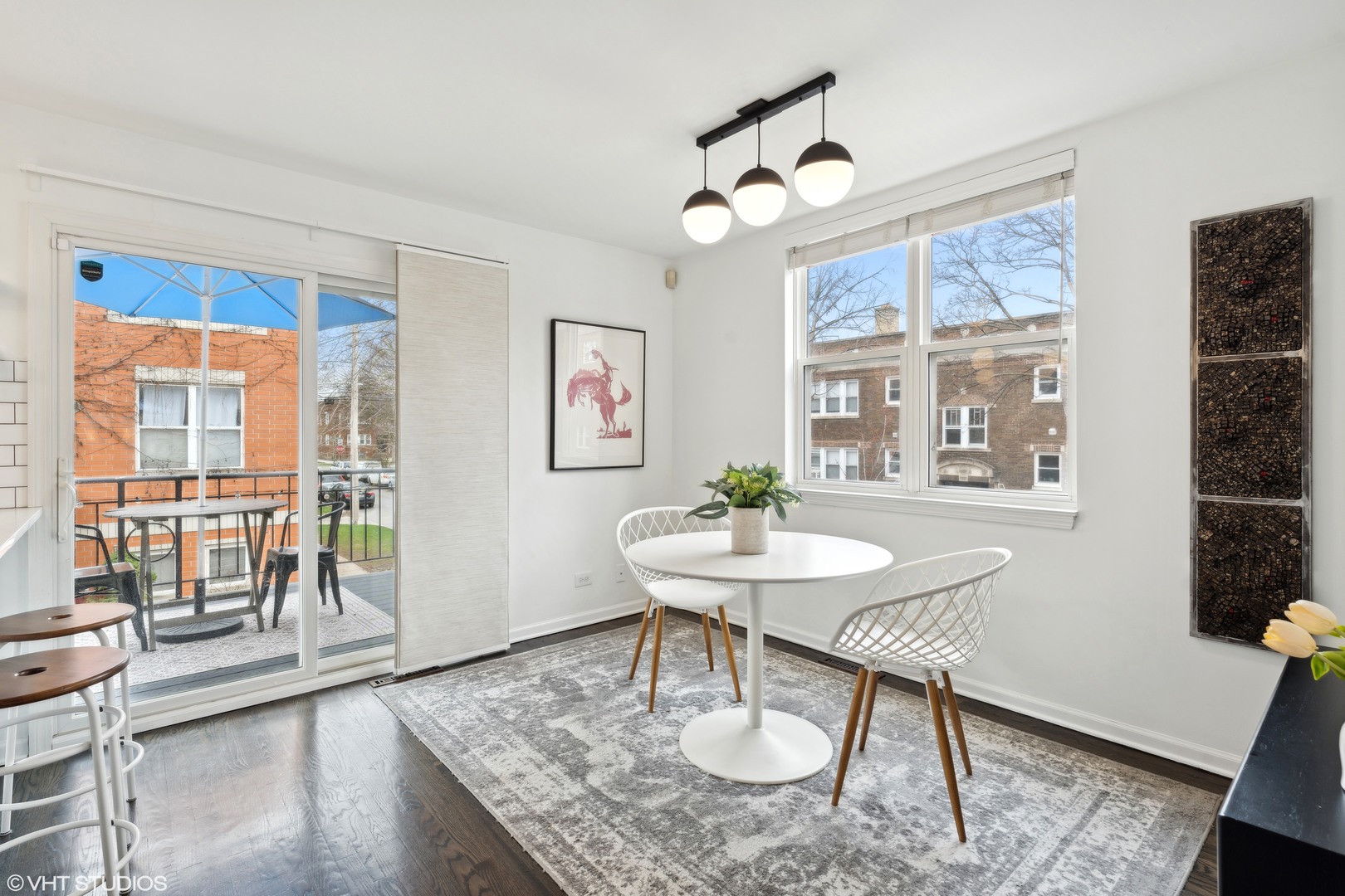 3258 N HAMLIN Avenue