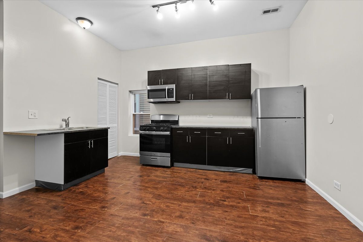 4608 S Evans Avenue Unit: 1