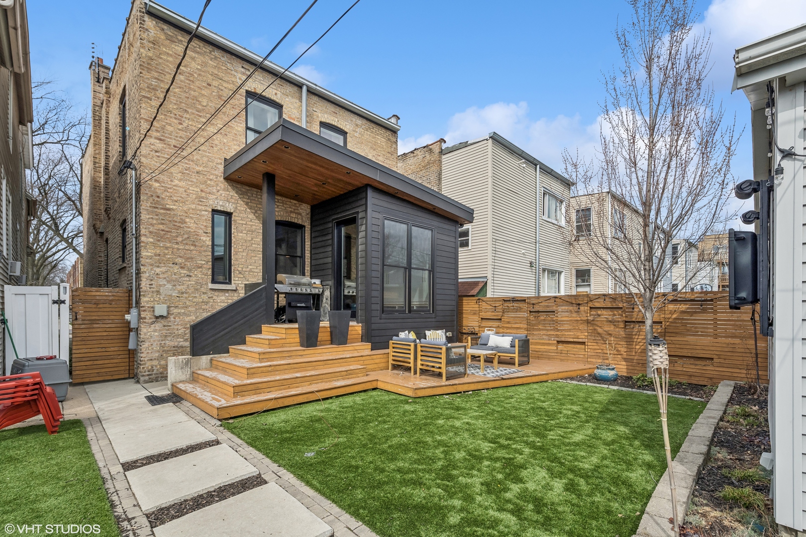 4233 N Spaulding Avenue