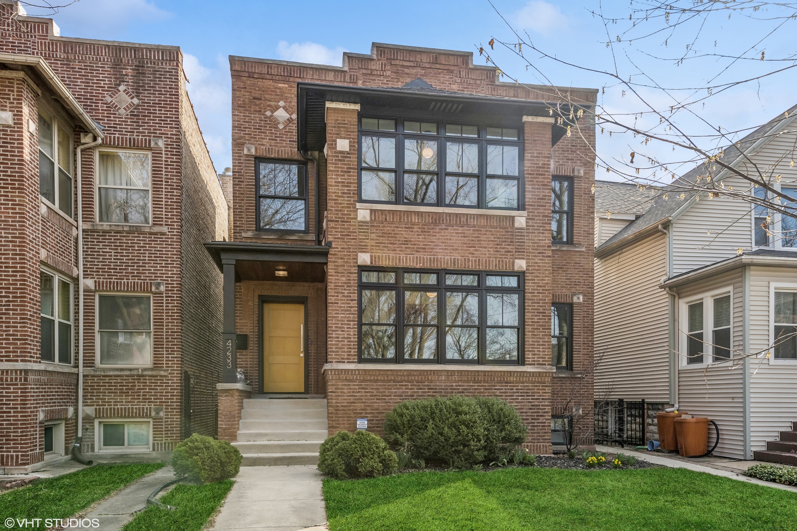 4233 N Spaulding Avenue