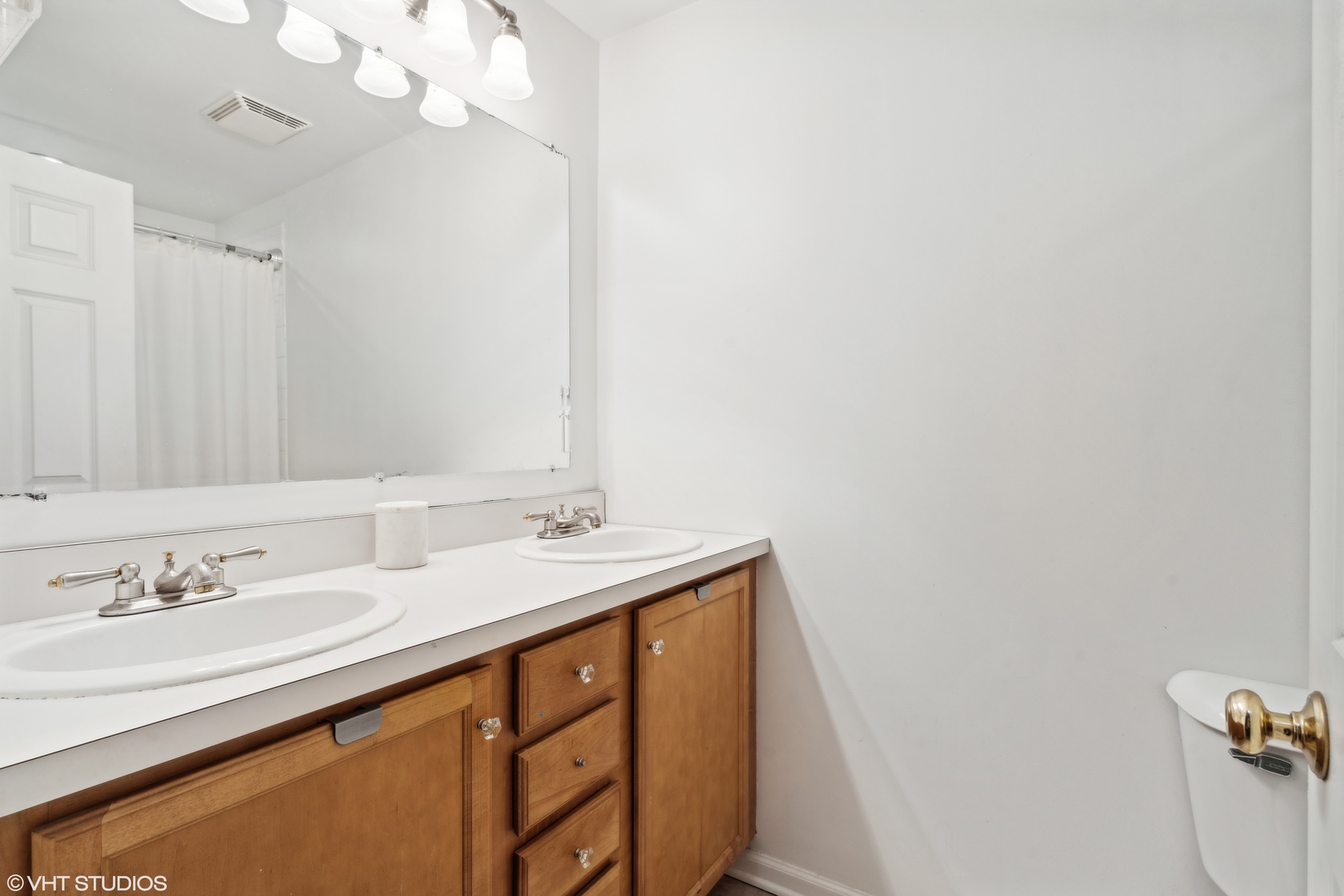 1907 N Milwaukee Avenue Unit: 206
