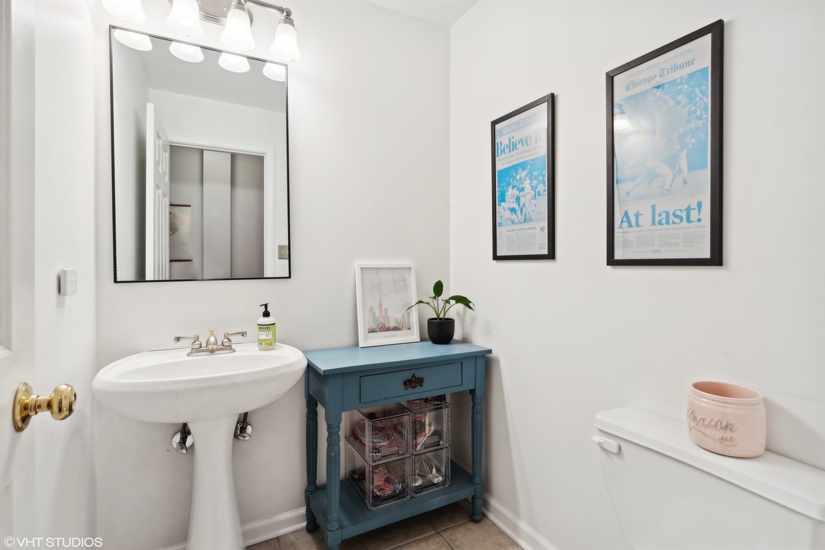 1907 N Milwaukee Avenue Unit: 206