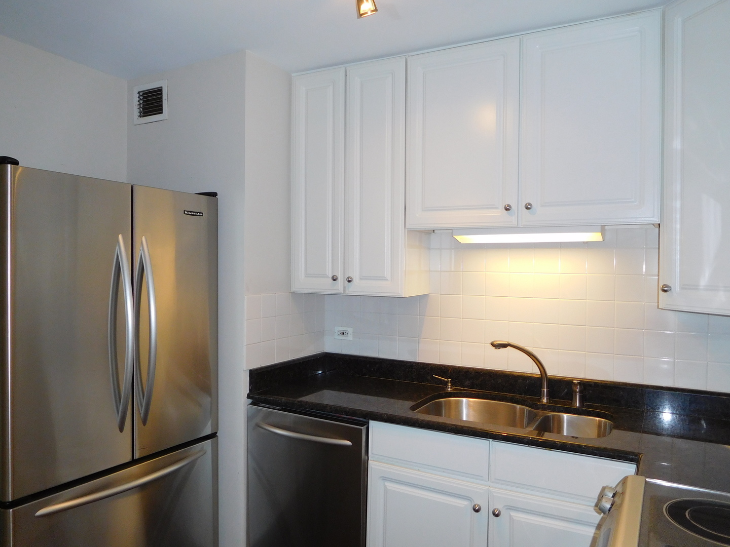 1030 N State Street Unit: 1B