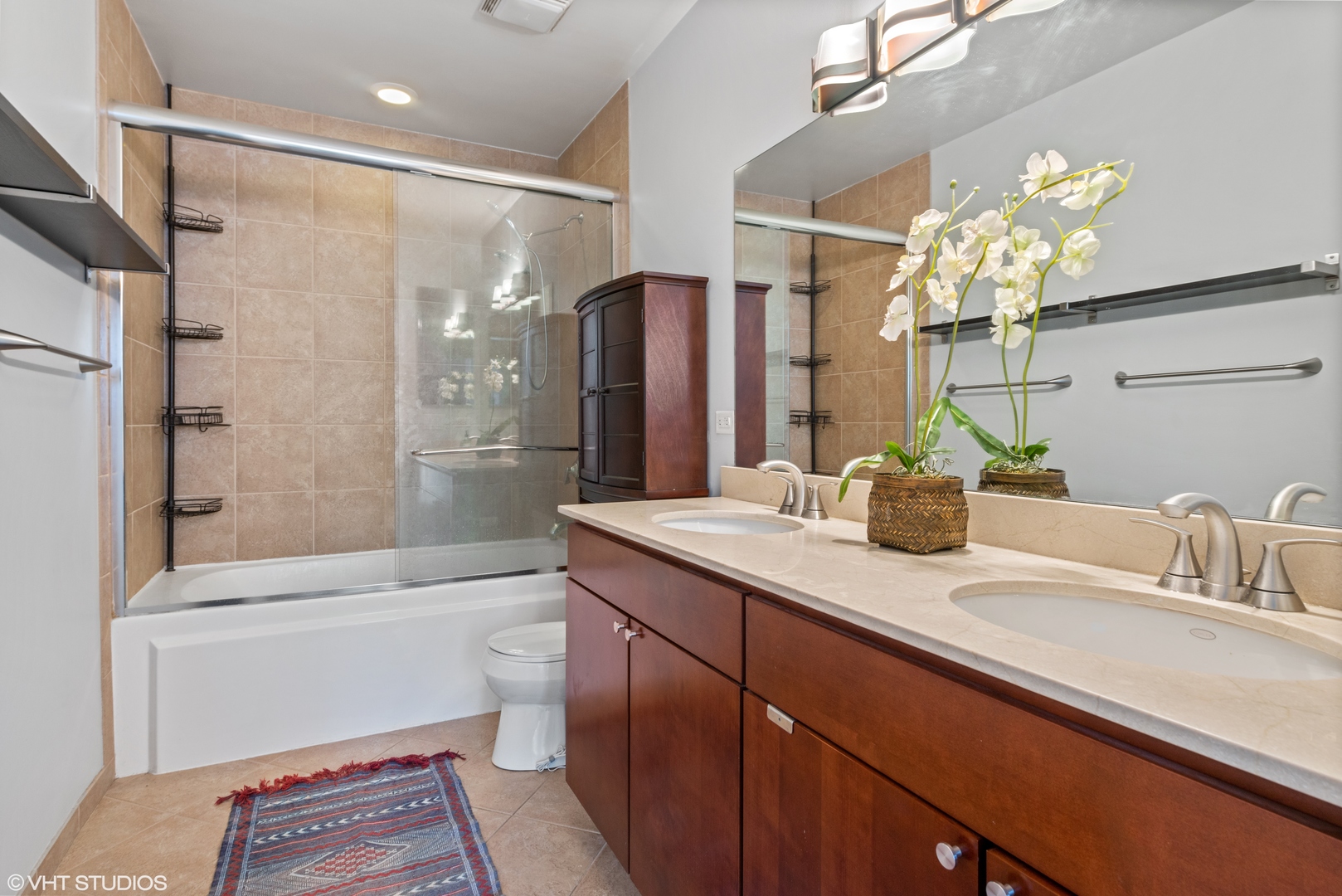 700 N Larrabee Street Unit: 809