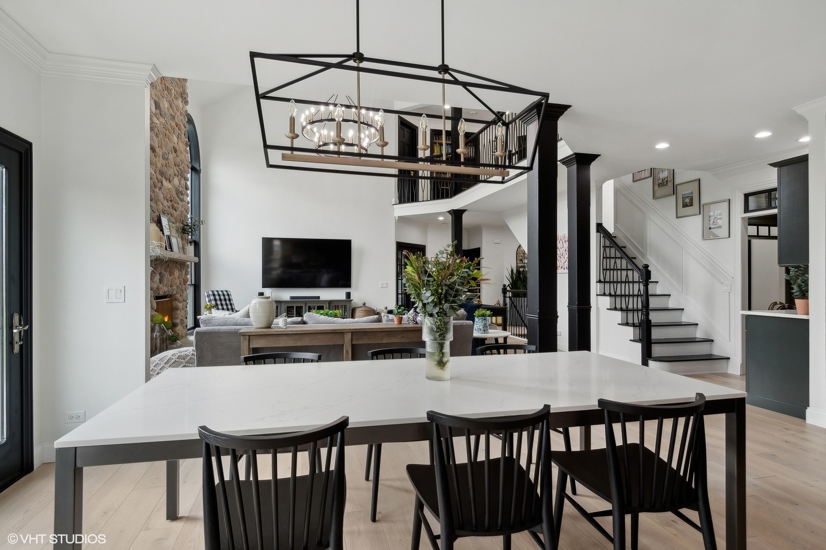 5N015 OAK HILL Drive