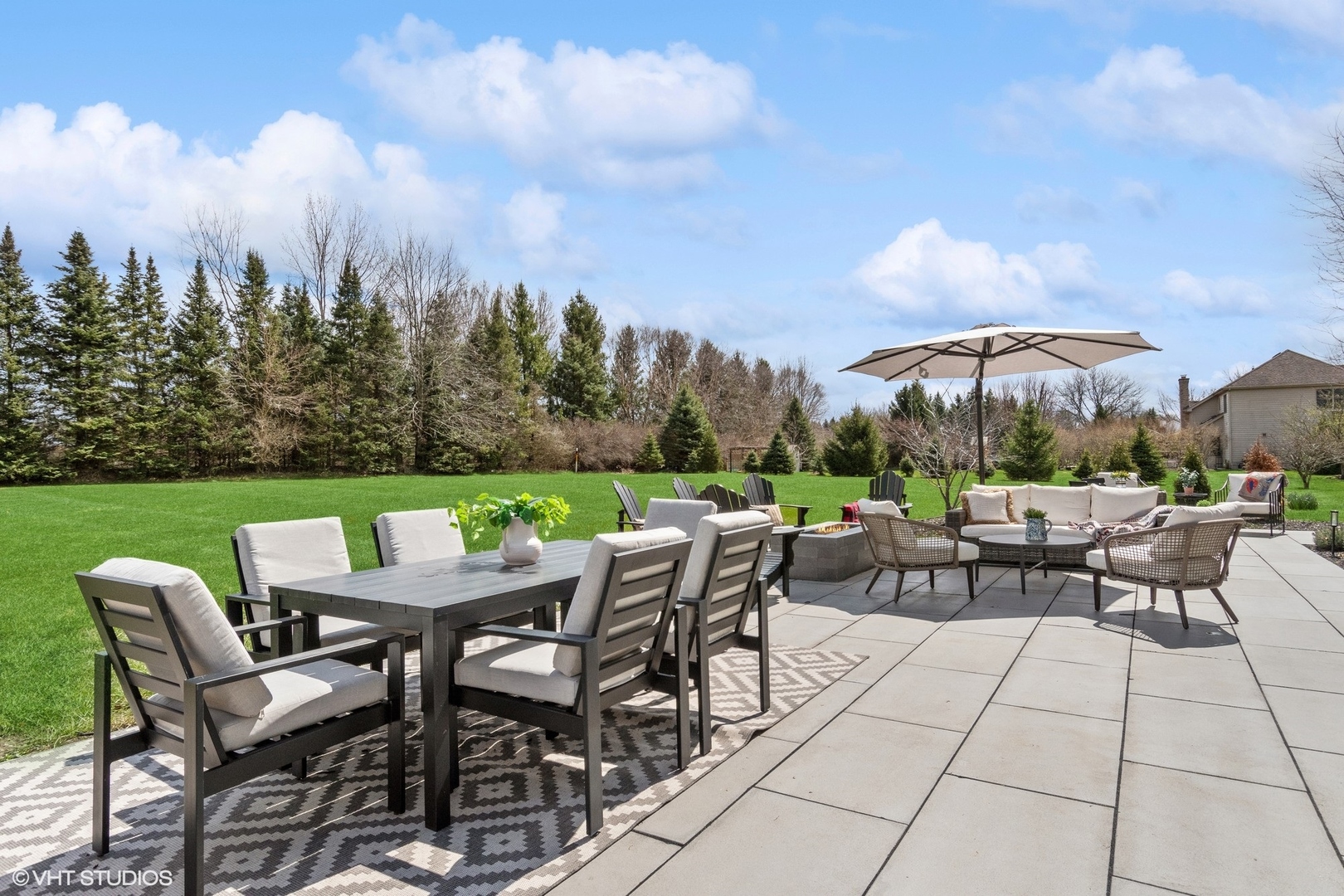 5N015 OAK HILL Drive