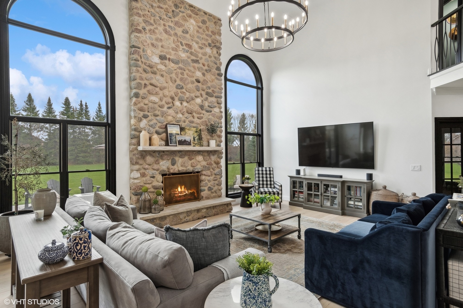 5N015 OAK HILL Drive