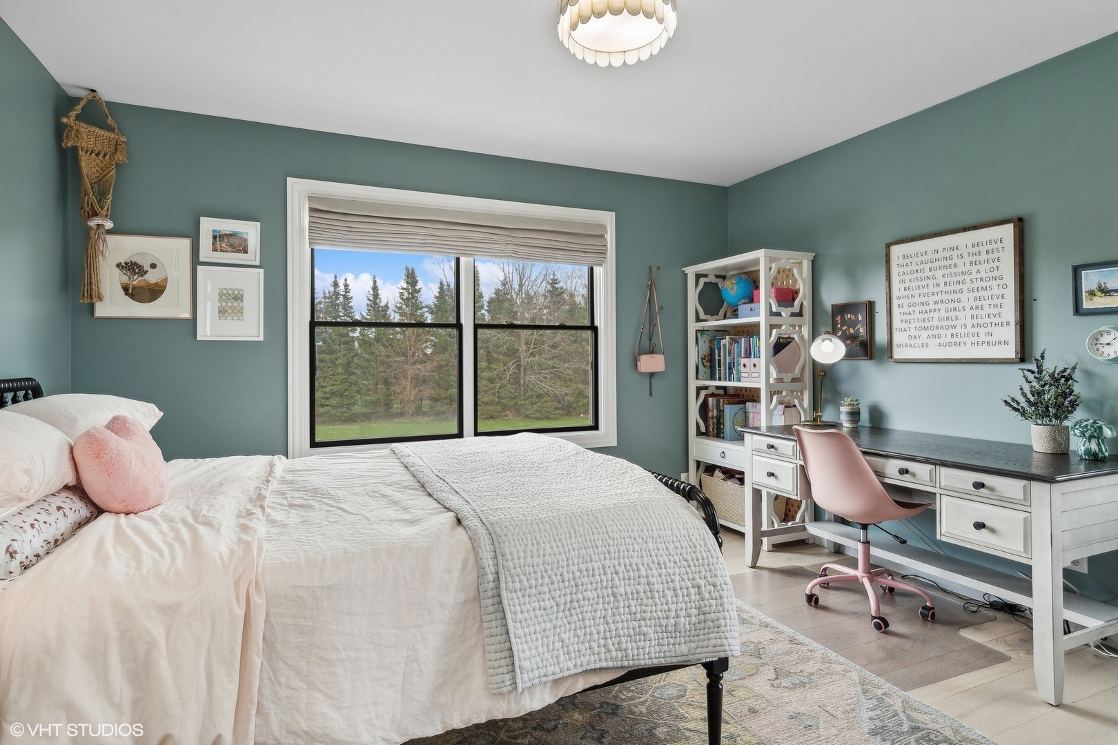 5N015 OAK HILL Drive