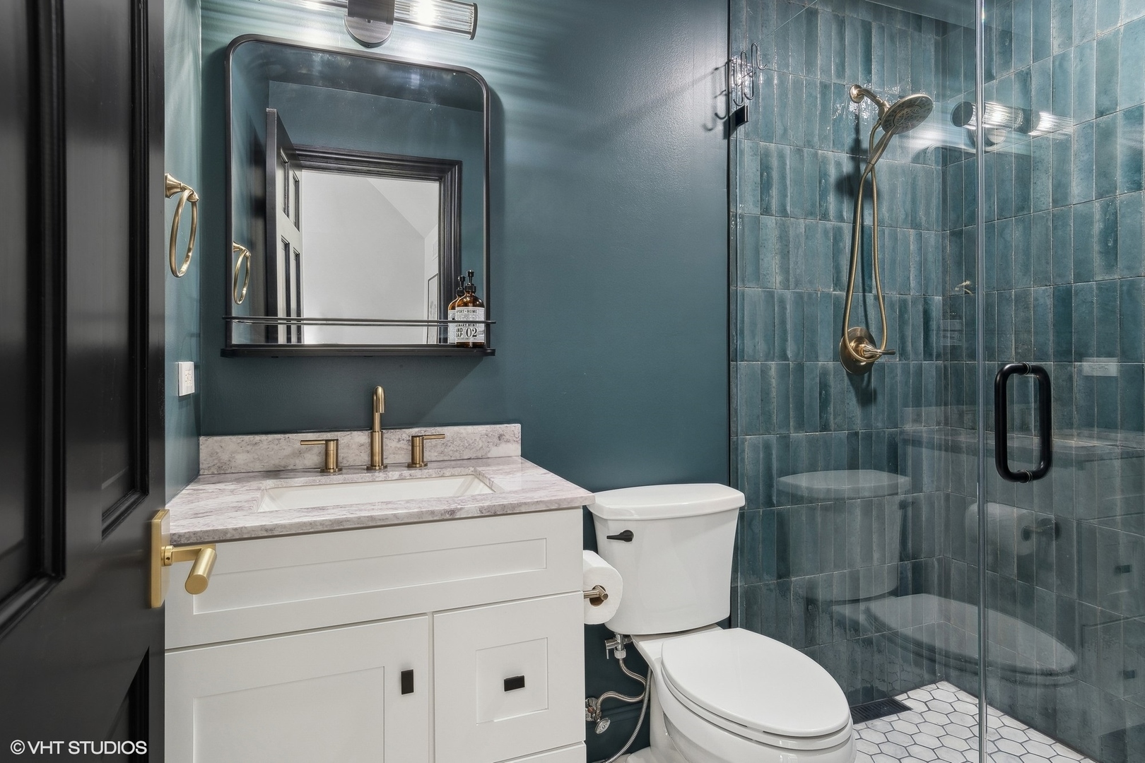 5N015 OAK HILL Drive