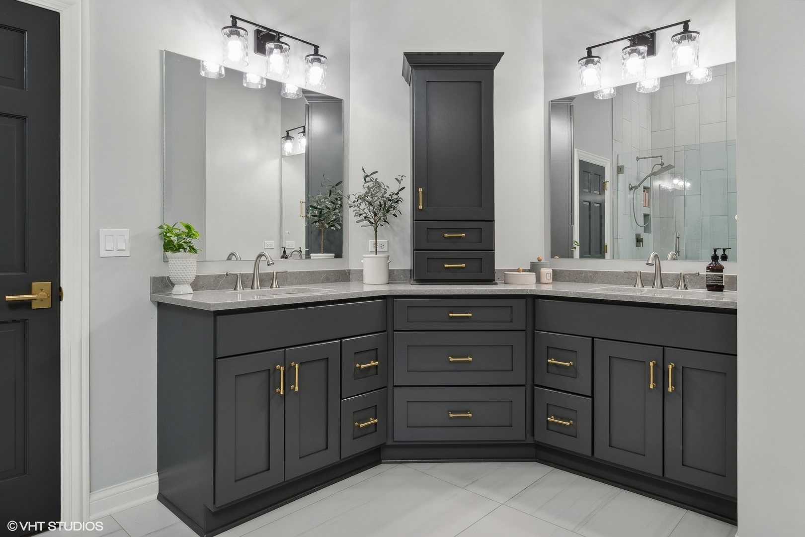 5N015 OAK HILL Drive